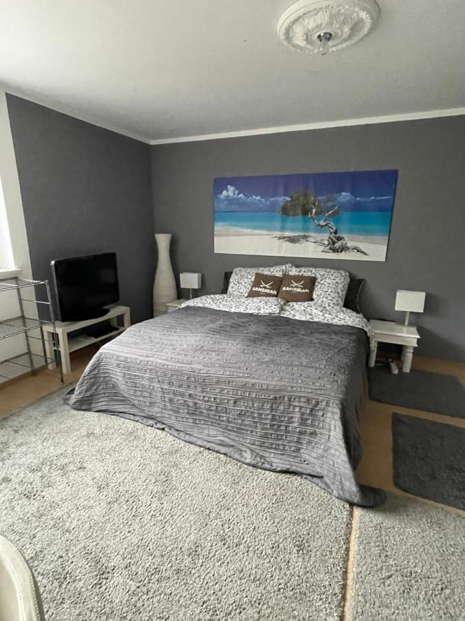 Appartment 53Qm Im Architektenhaus - 2 Schlafzimmer Mit Kueche Und Bad, Nur 2Min Von A8 - Ruhig Und Modern 이르셴베르크 외부 사진